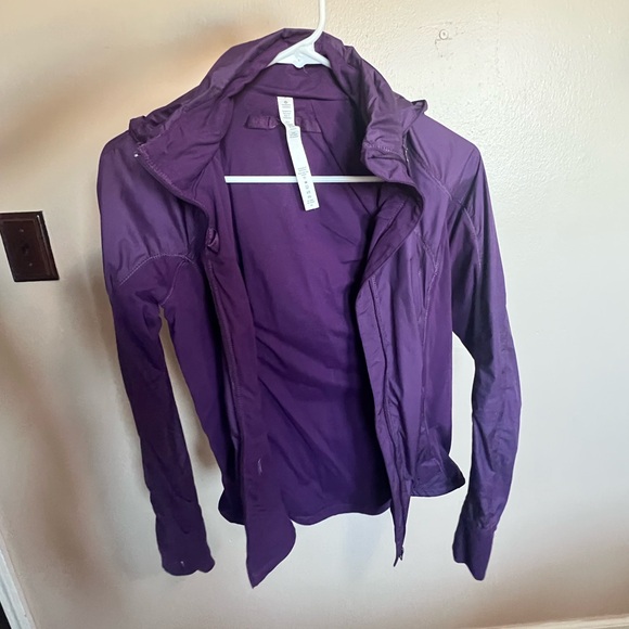 Brand new Purple Lululemon fitted raincoat - size 2 - Picture 2 of 6